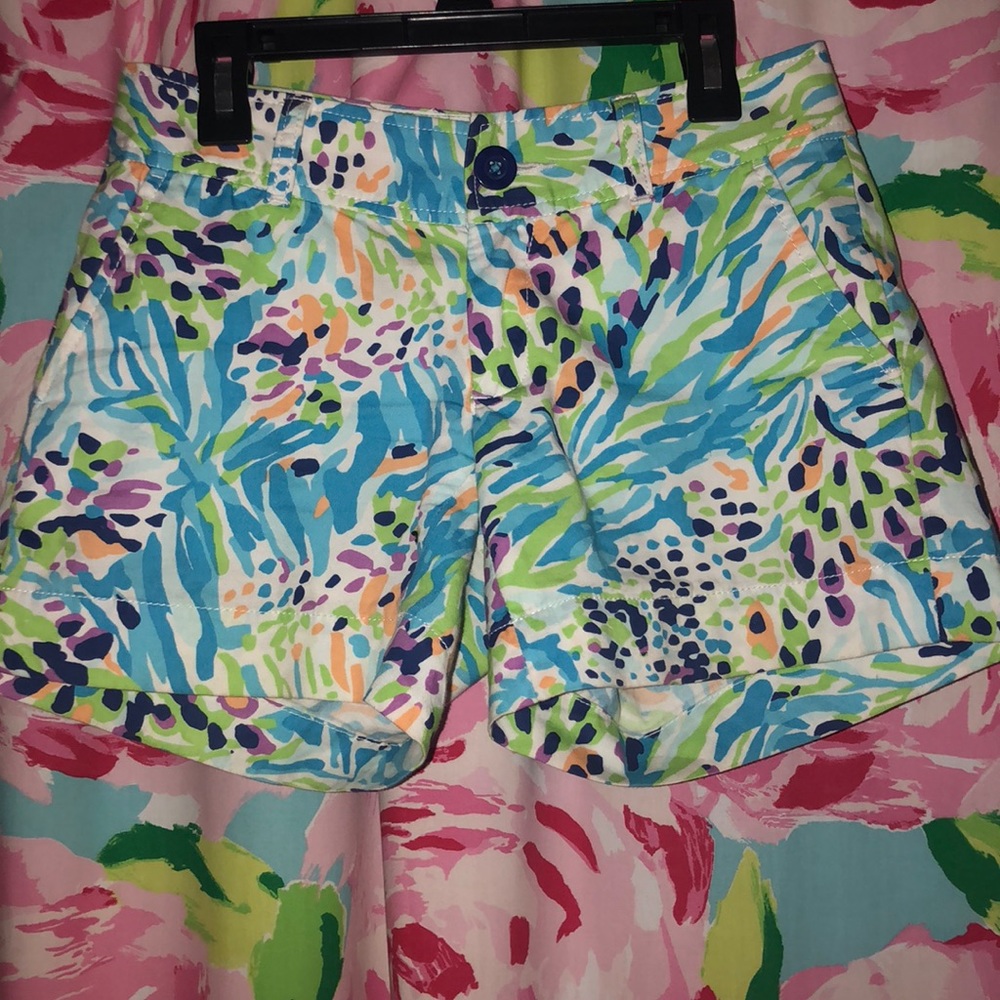 Lilly Pulitzer shorts, 00.